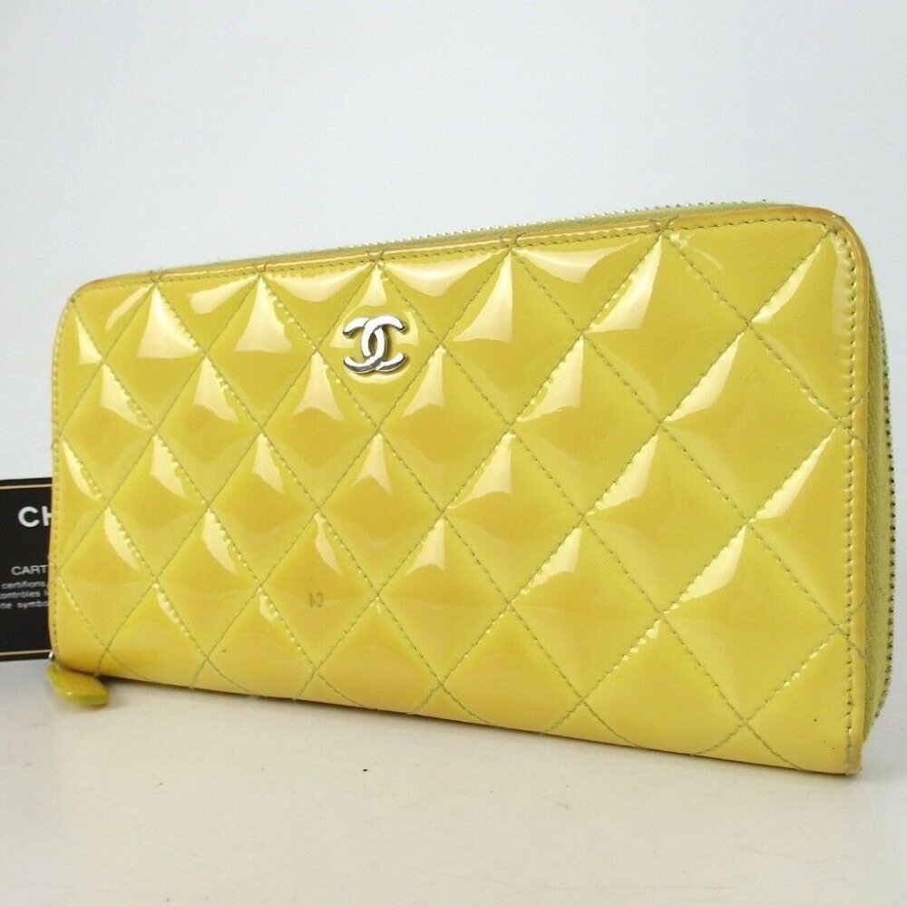 Auth Chanel Matelasse Cc Mark Round #4421C13 - Picture 1 of 12